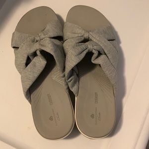 Clarks cloud steppers